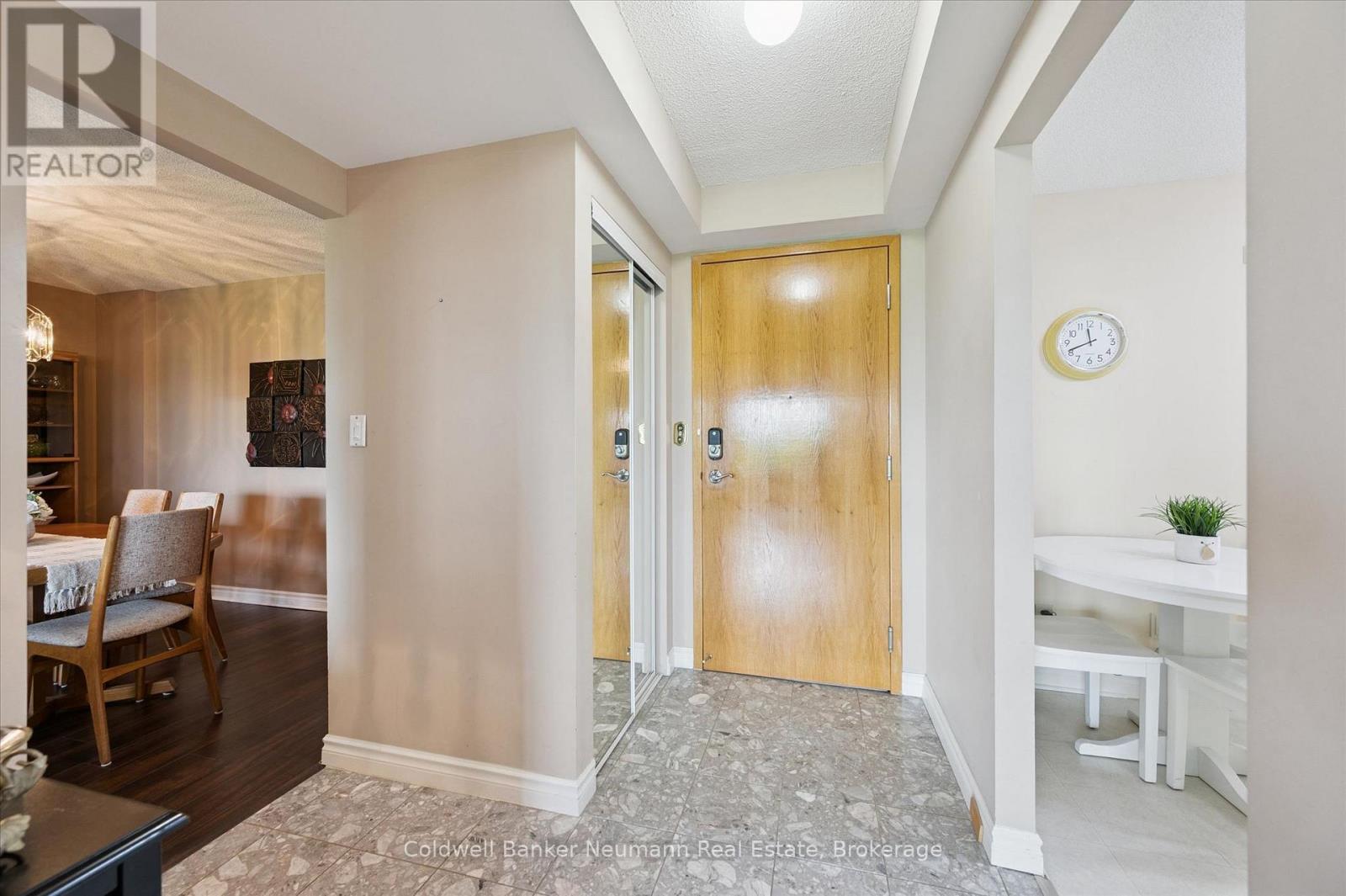 #1106 237 KING STREET W - 11
