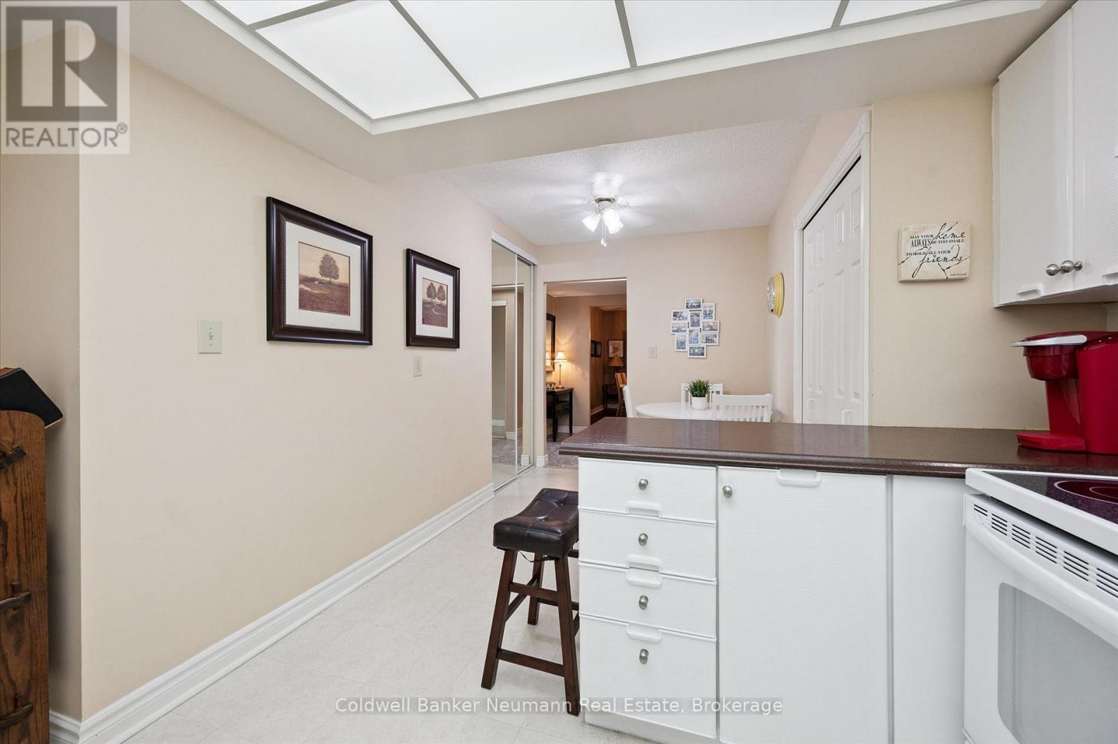 #1106 237 KING STREET W - 20