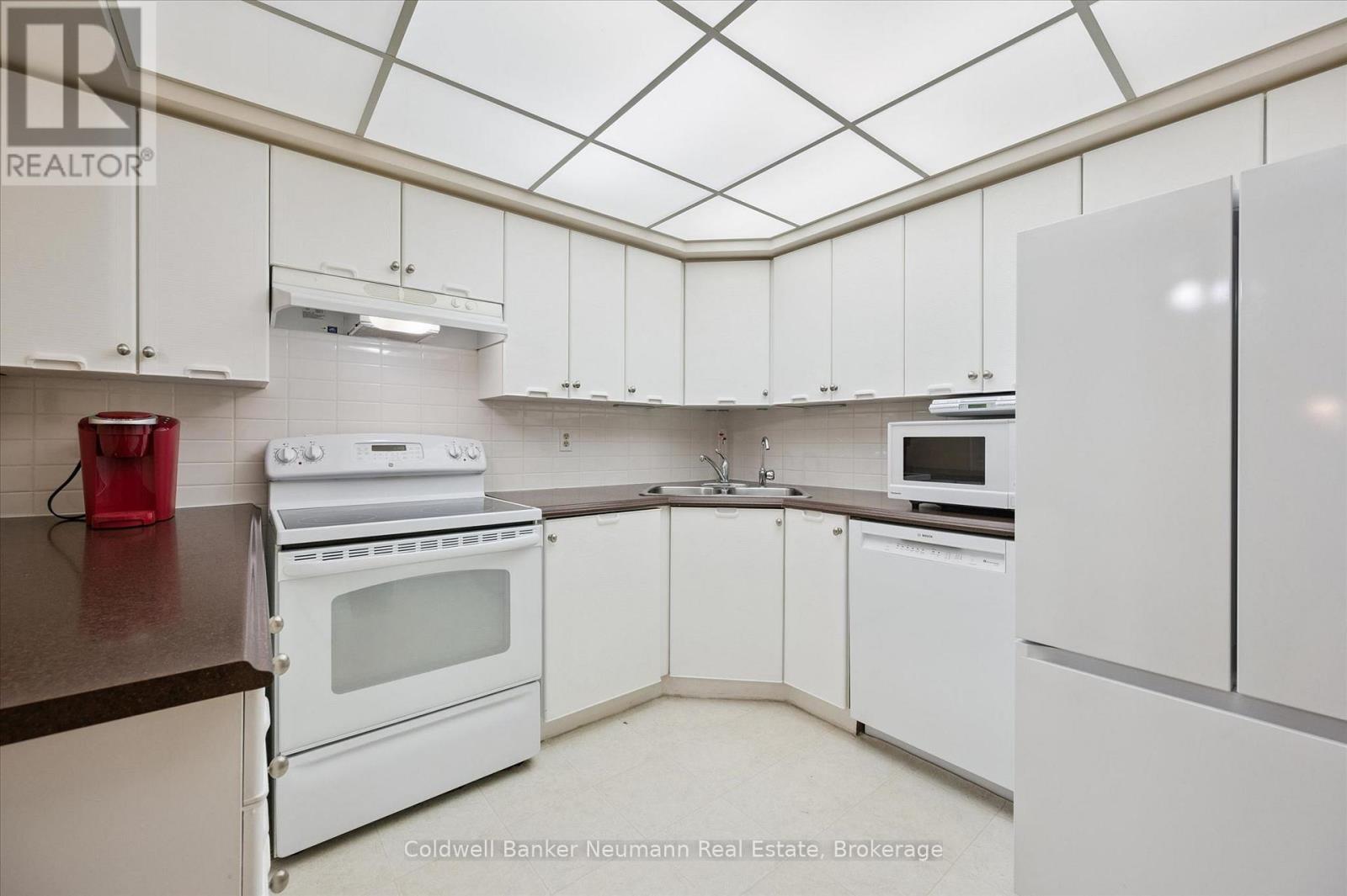 #1106 237 KING STREET W - 18