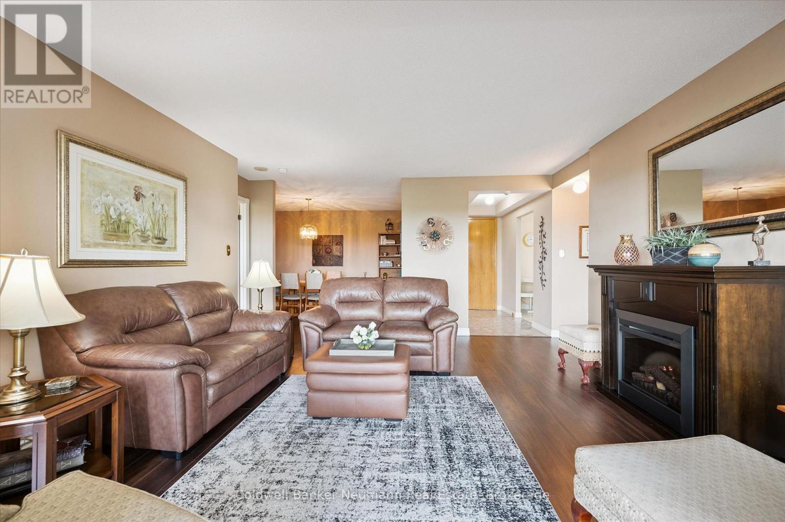 #1106 237 KING STREET W - 14