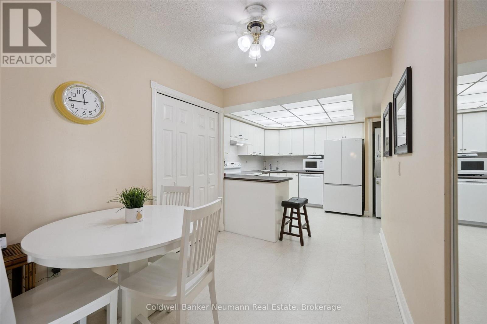 #1106 237 KING STREET W - 16