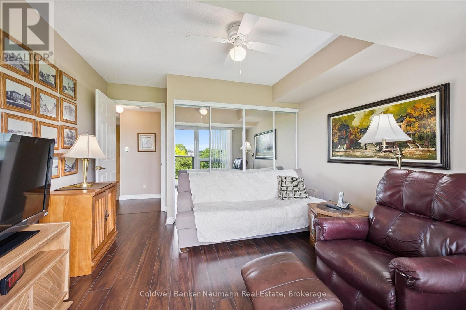 #1106 237 KING STREET W - 29