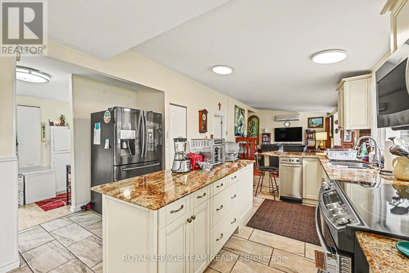 2466 FAIRMILE ROAD N - 13