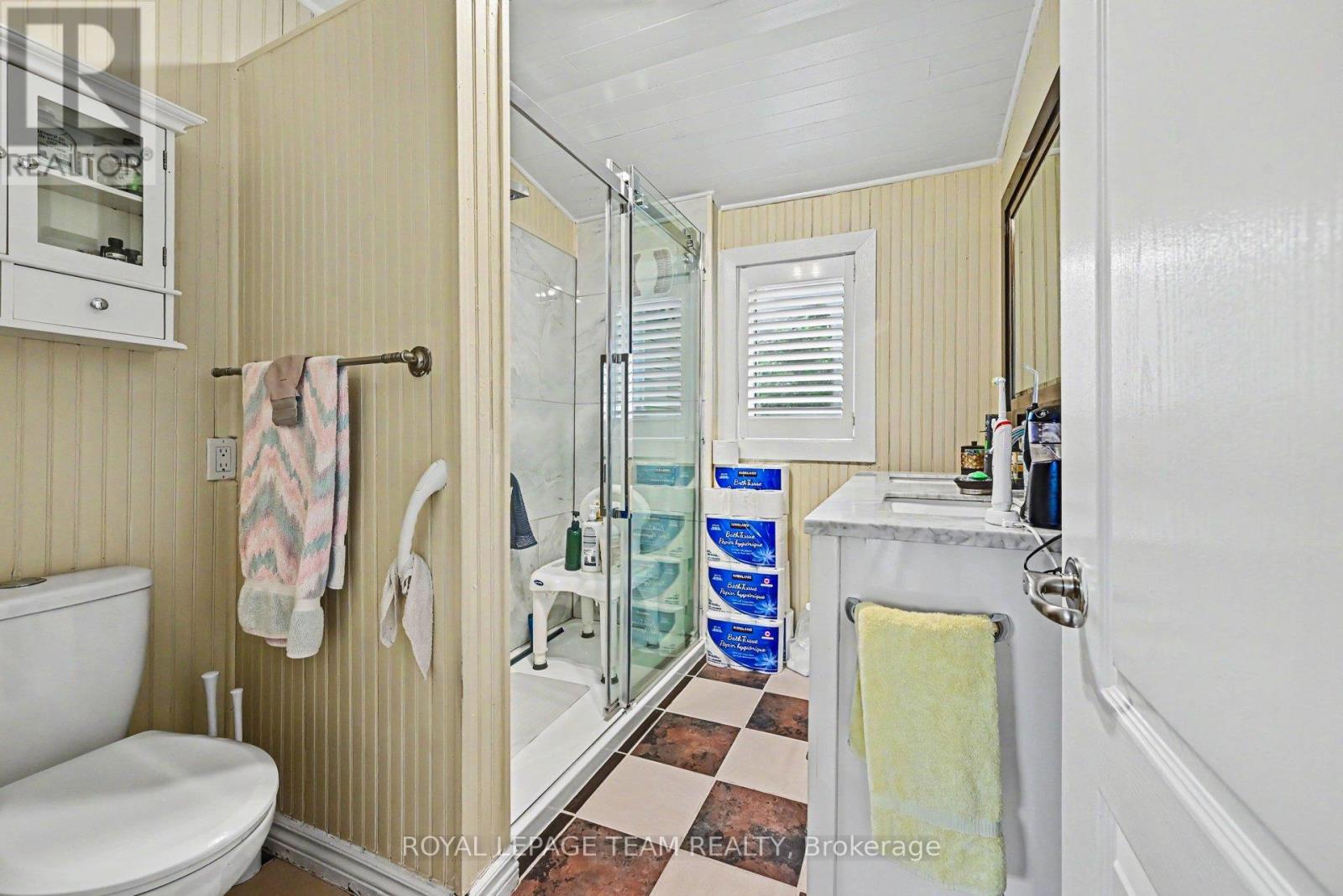 2466 FAIRMILE ROAD N - 28