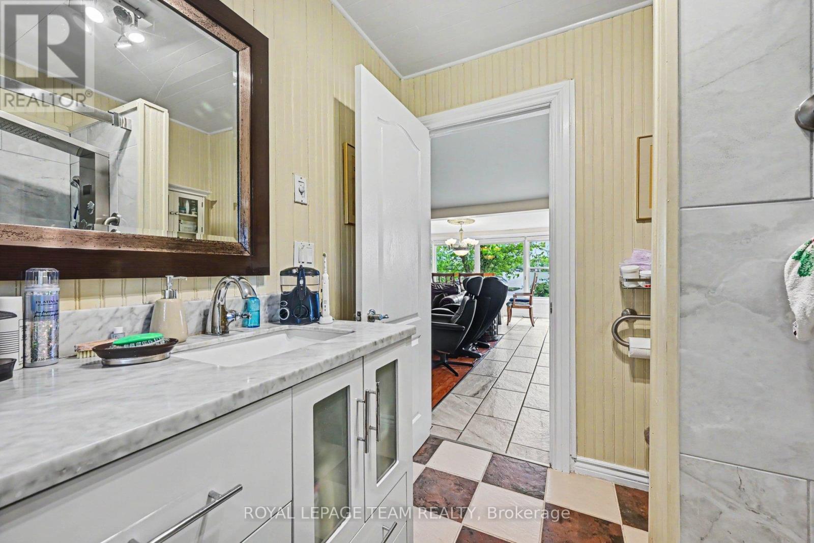 2466 FAIRMILE ROAD N - 29