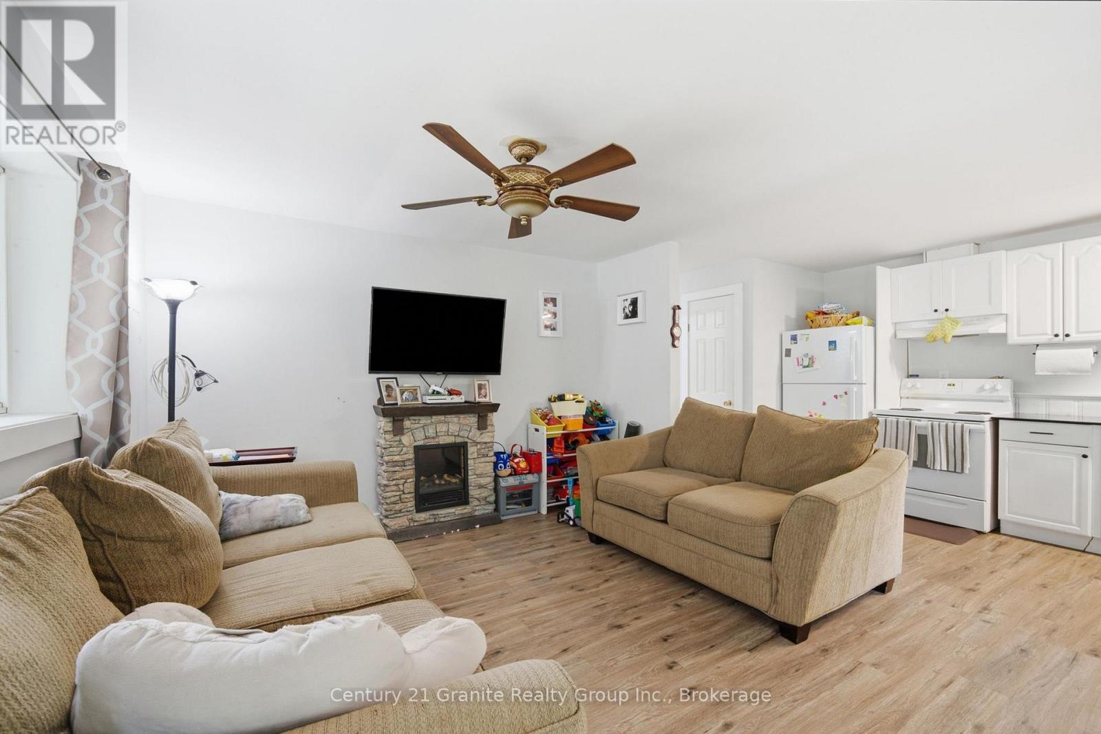 2427 NORTH SHORE ROAD - 4