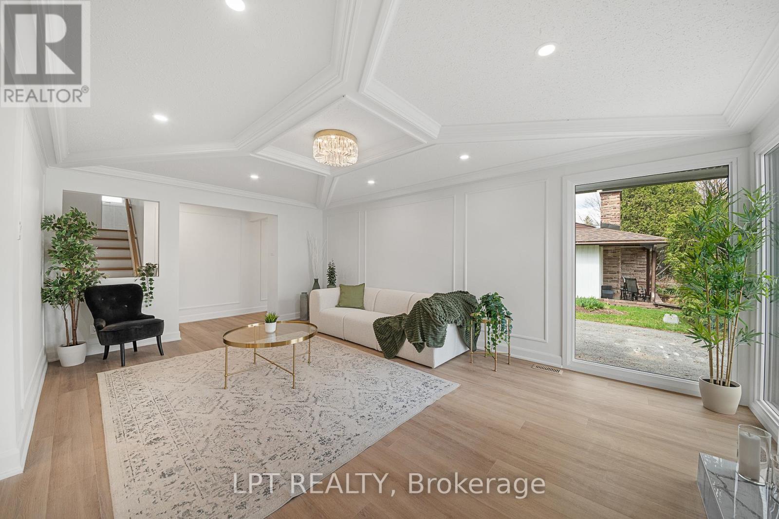 4 Bed, 2 Bath House for Sale in Ottawa – 19 MOORCROFT ROAD, Ottawa – MLS# X13476250 - Image 9
