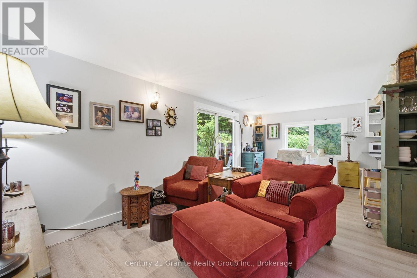 2427 NORTH SHORE ROAD - 24
