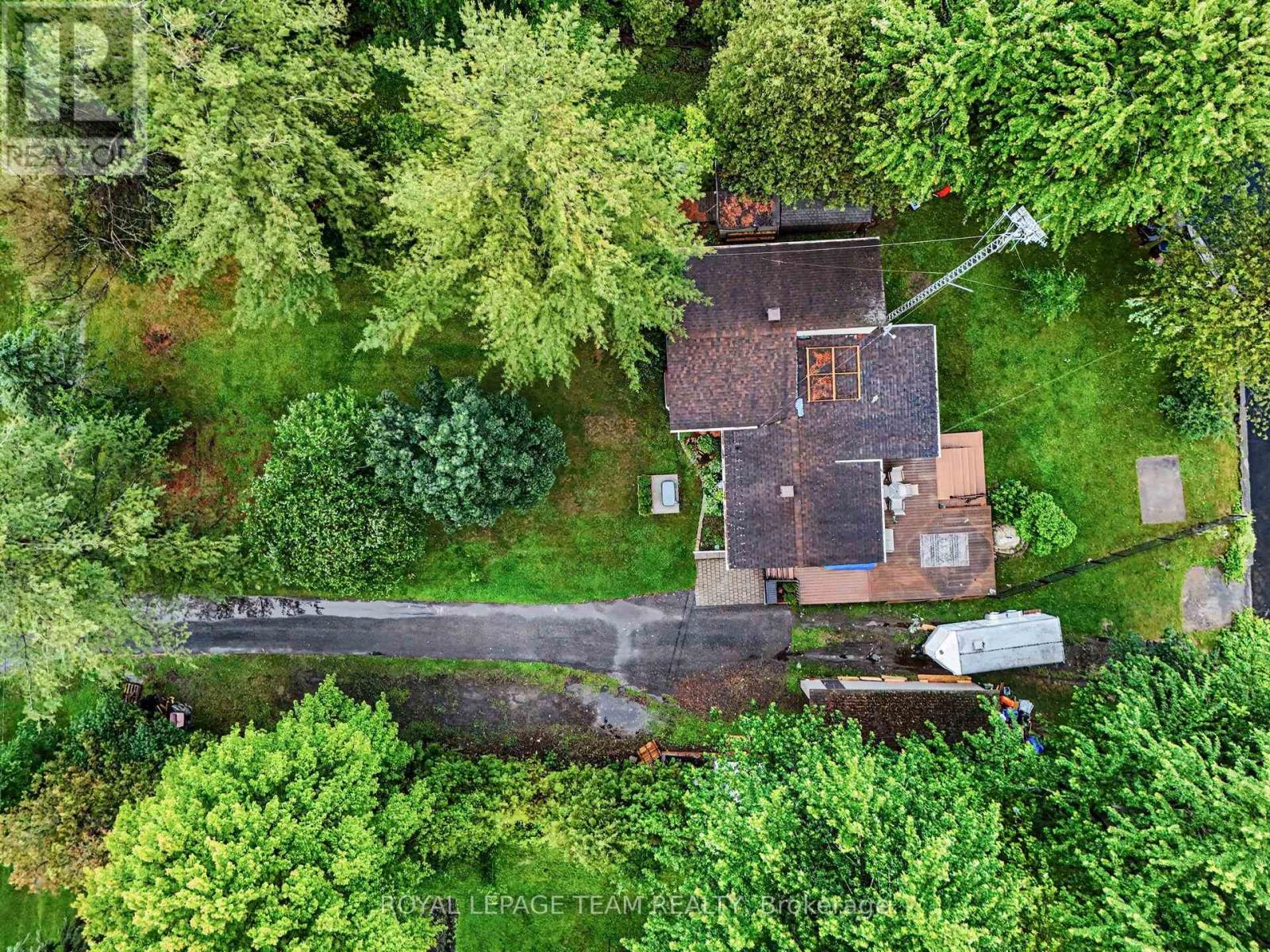 2466 FAIRMILE ROAD N - 38
