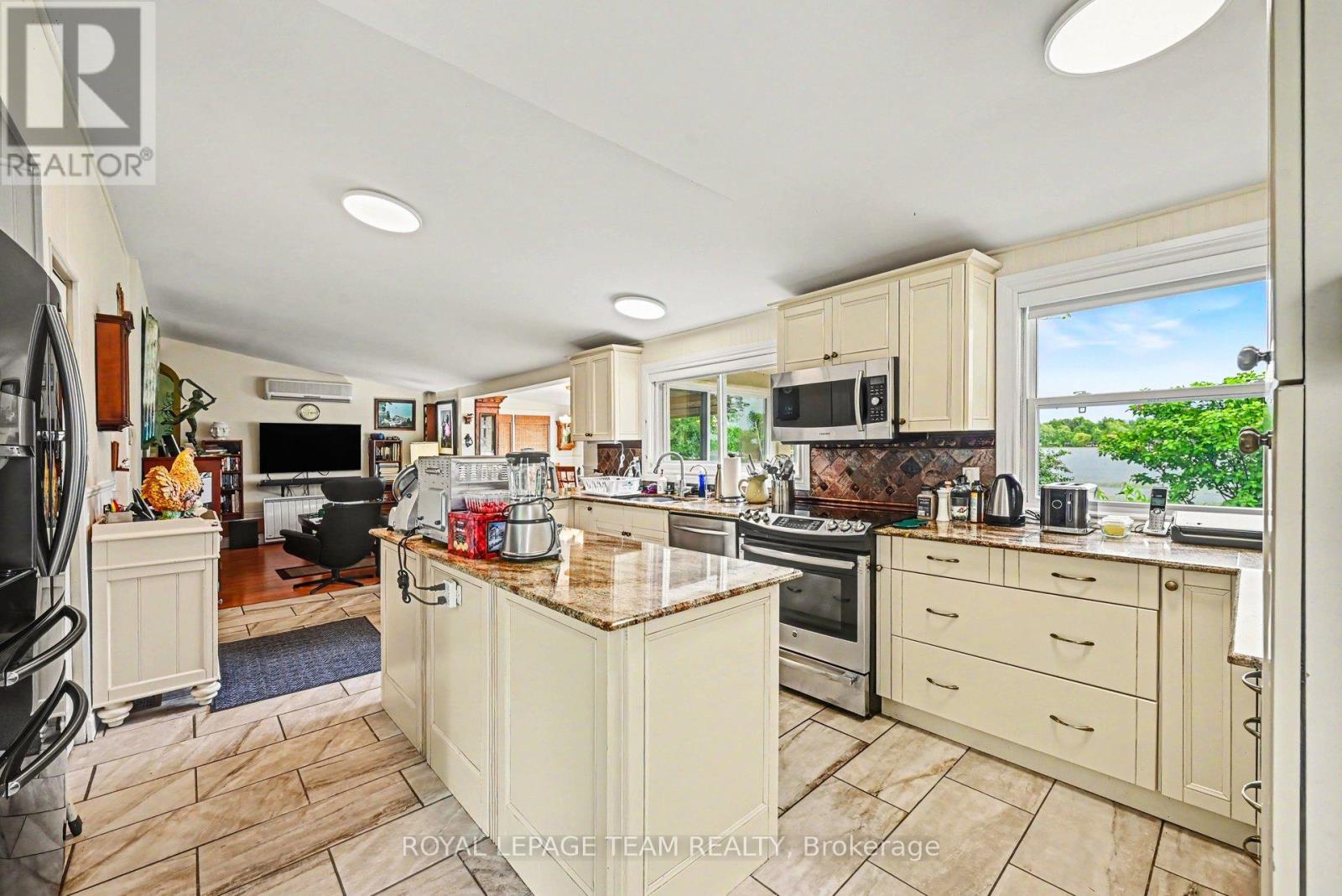 2466 FAIRMILE ROAD N - 12