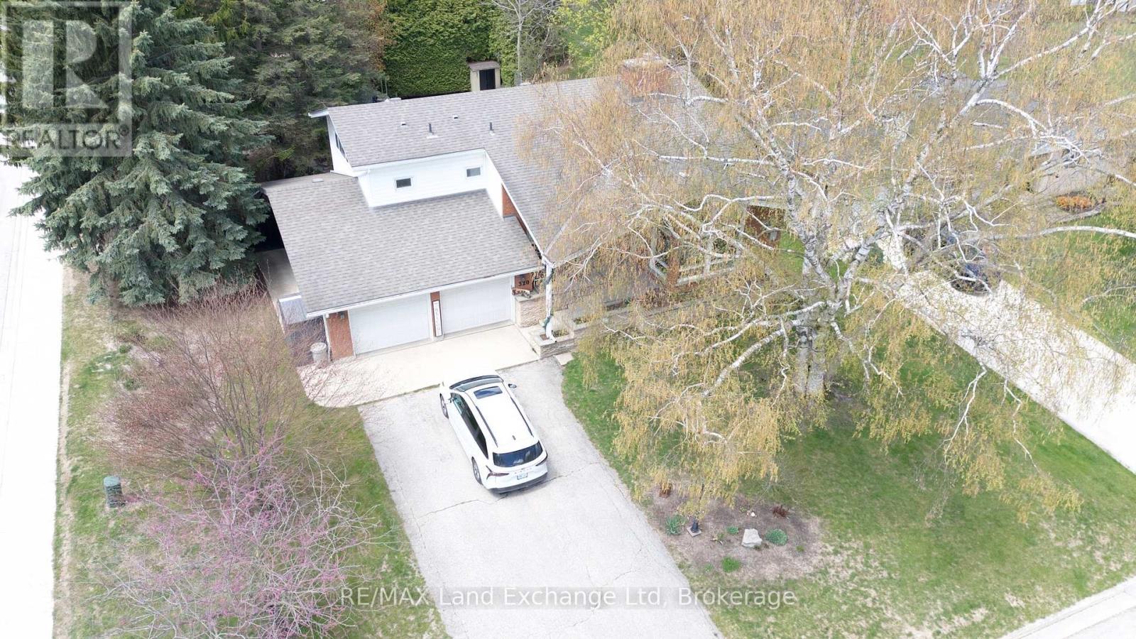 320 SUMMIT DRIVE - 46
