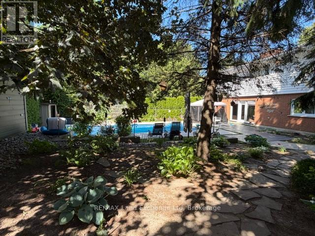 320 SUMMIT DRIVE - 44