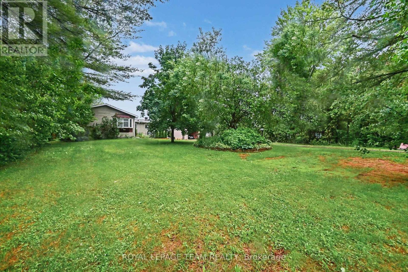 2466 FAIRMILE ROAD N - 6