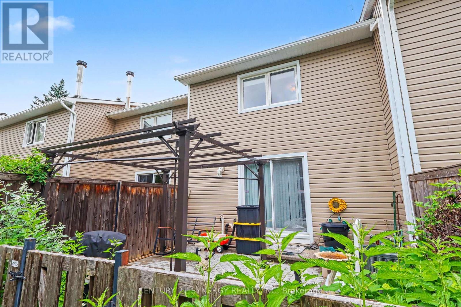#C 1718 LAMOUREUX DRIVE - 29