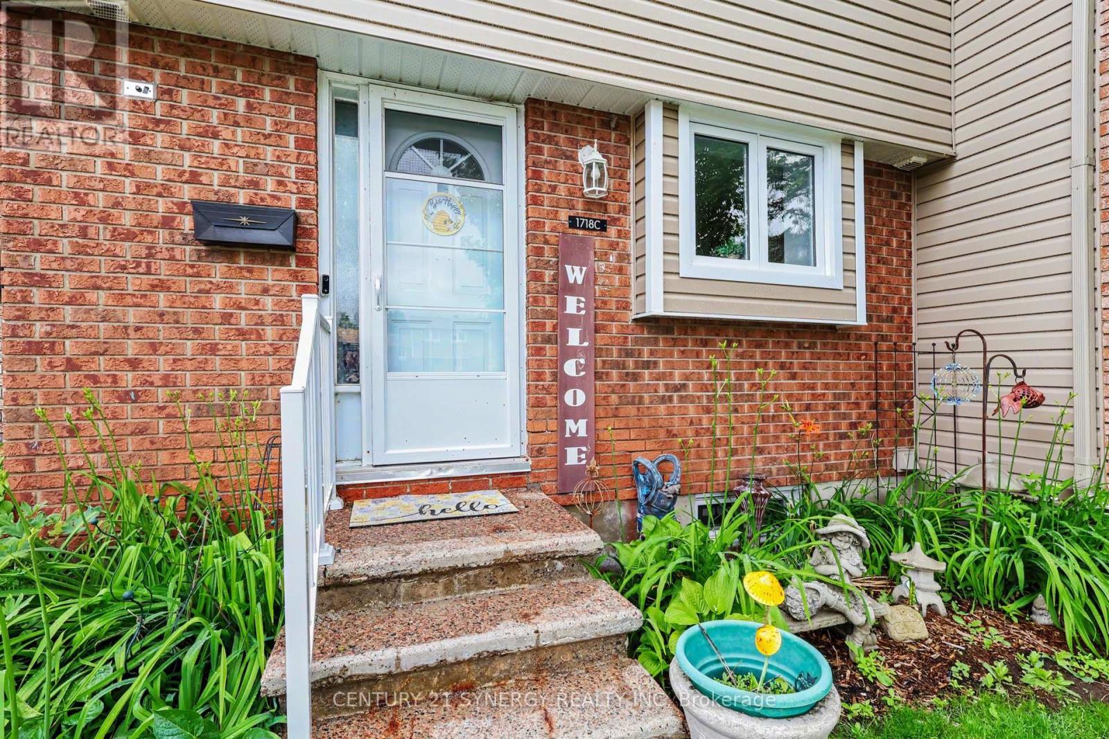 #C 1718 LAMOUREUX DRIVE - 3