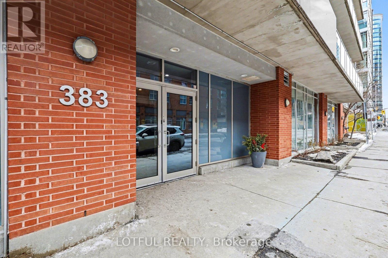 #201 383 CUMBERLAND STREET - 3