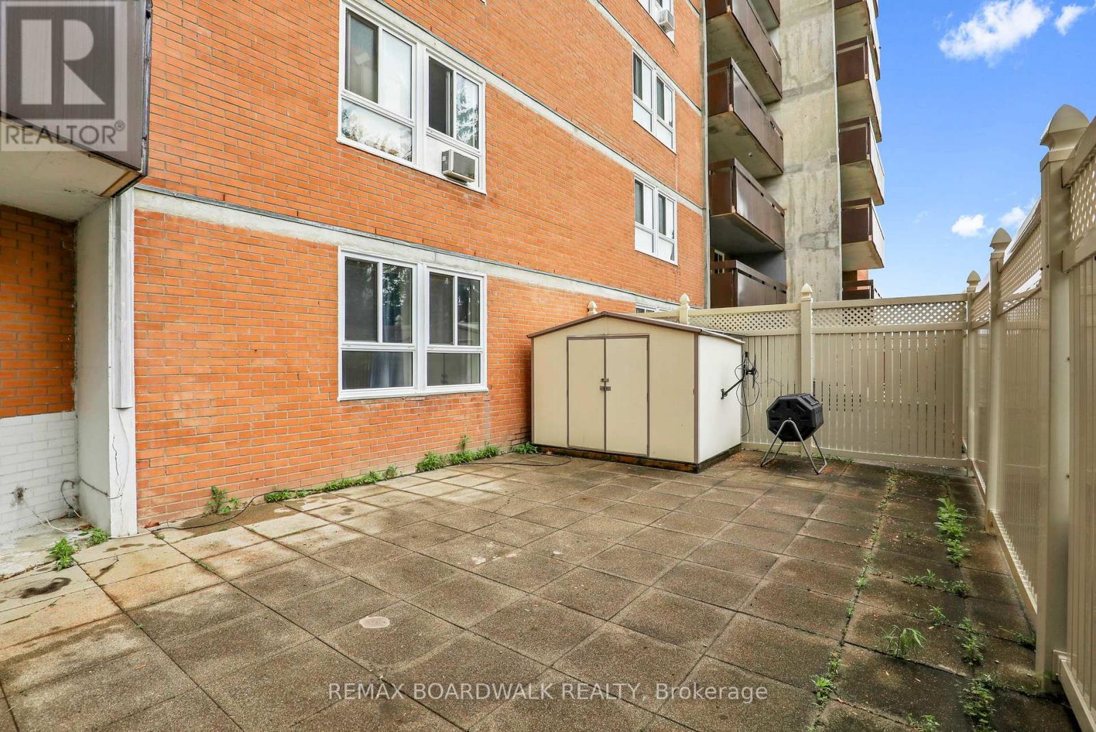 2 Bed, 1 Bath Apartment for Sale in Ottawa – 115 – 2020 JASMINE CRESCENT, Ottawa – MLS# X13476464 - Image 24
