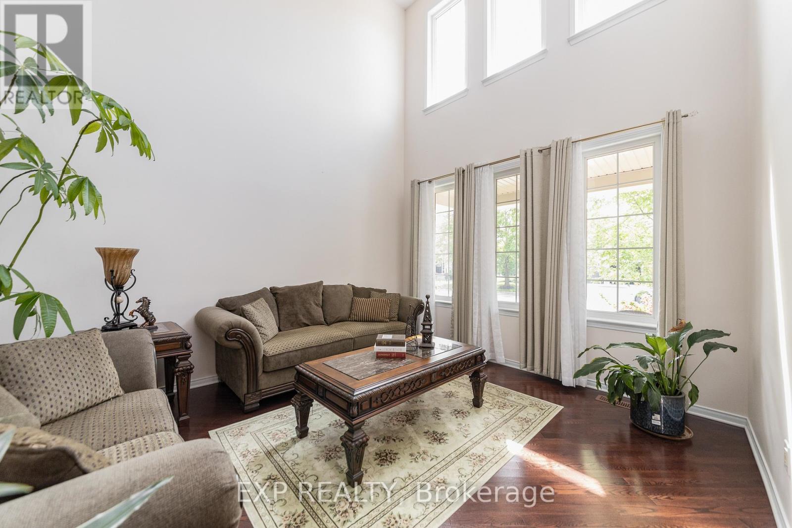 167 CHENOA WAY - 6