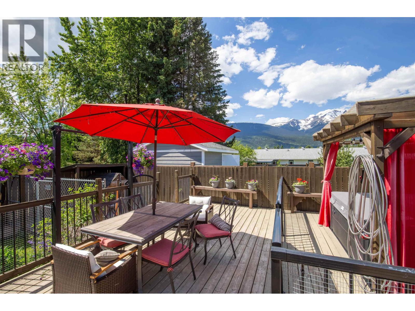 1352 CRONIN Place, Smithers