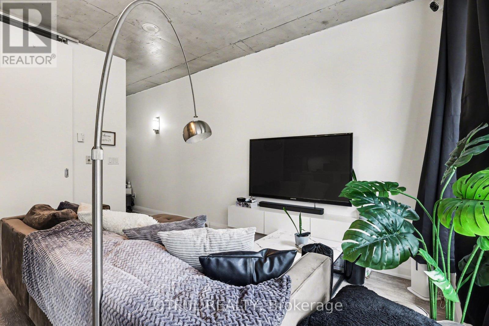 #201 383 CUMBERLAND STREET - 12