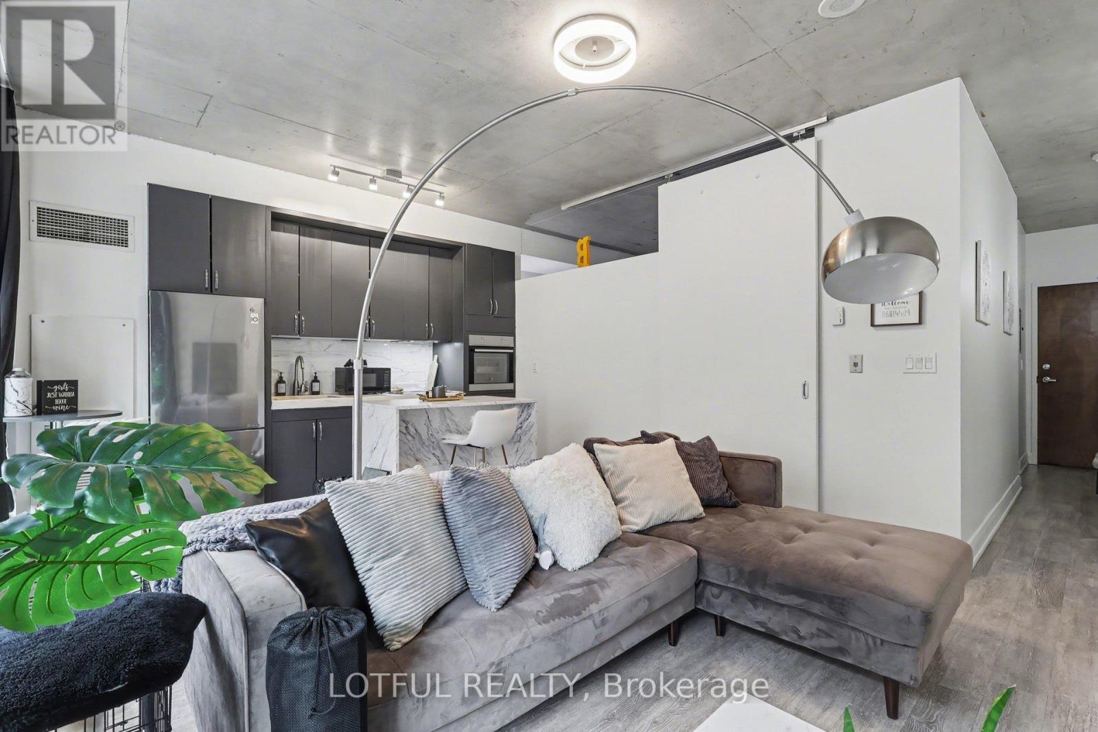 #201 383 CUMBERLAND STREET - 13