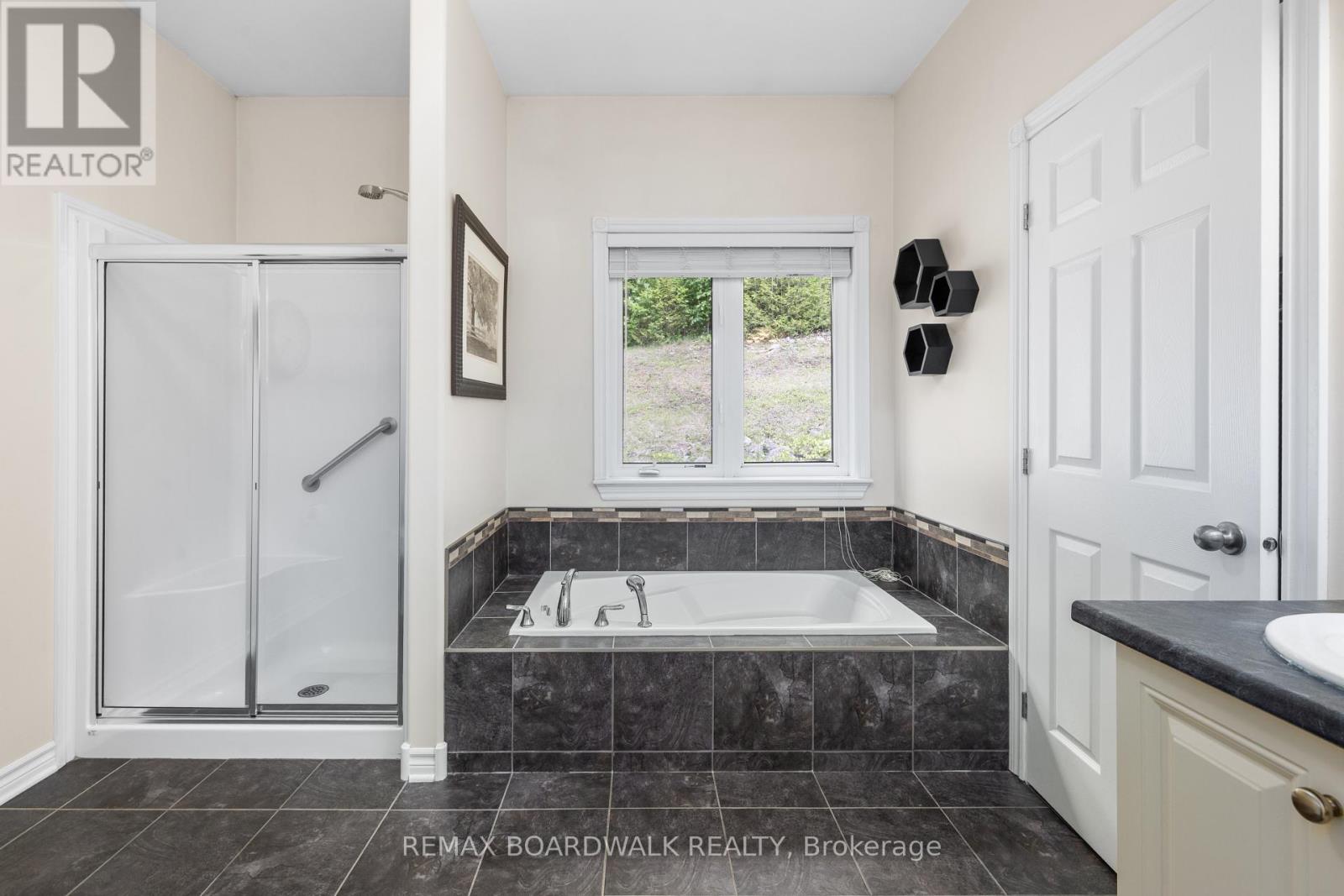 6671 THIRD LINE ROAD - 27