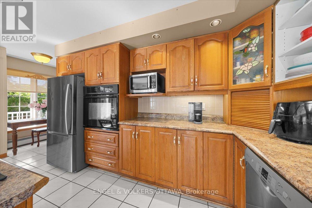528 ST LAWRENCE STREET - Image 7