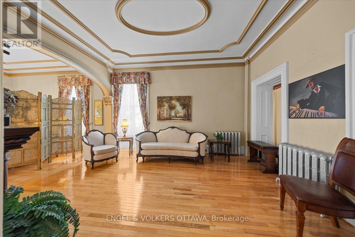 528 ST LAWRENCE STREET - Image 16