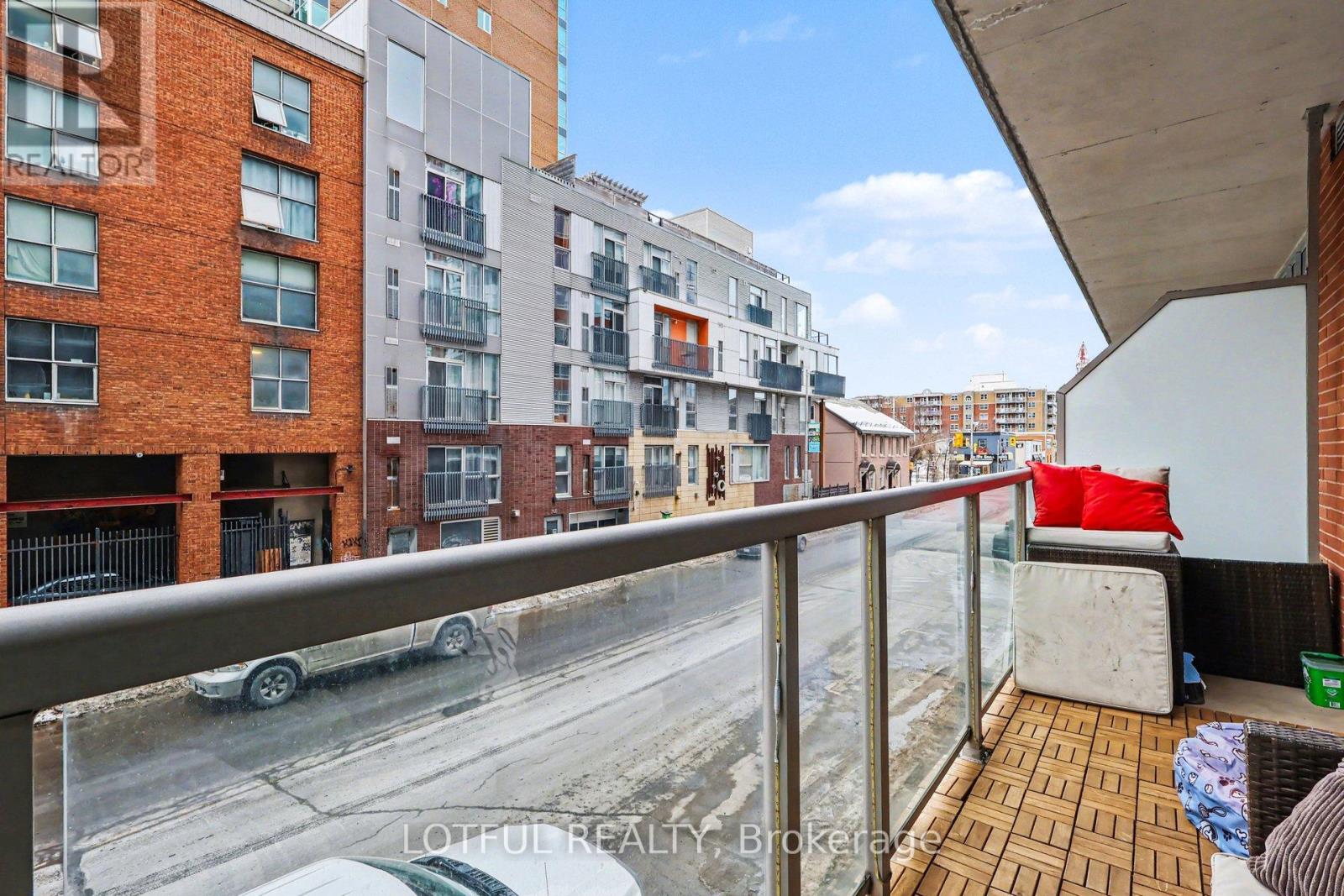 #201 383 CUMBERLAND STREET - 21