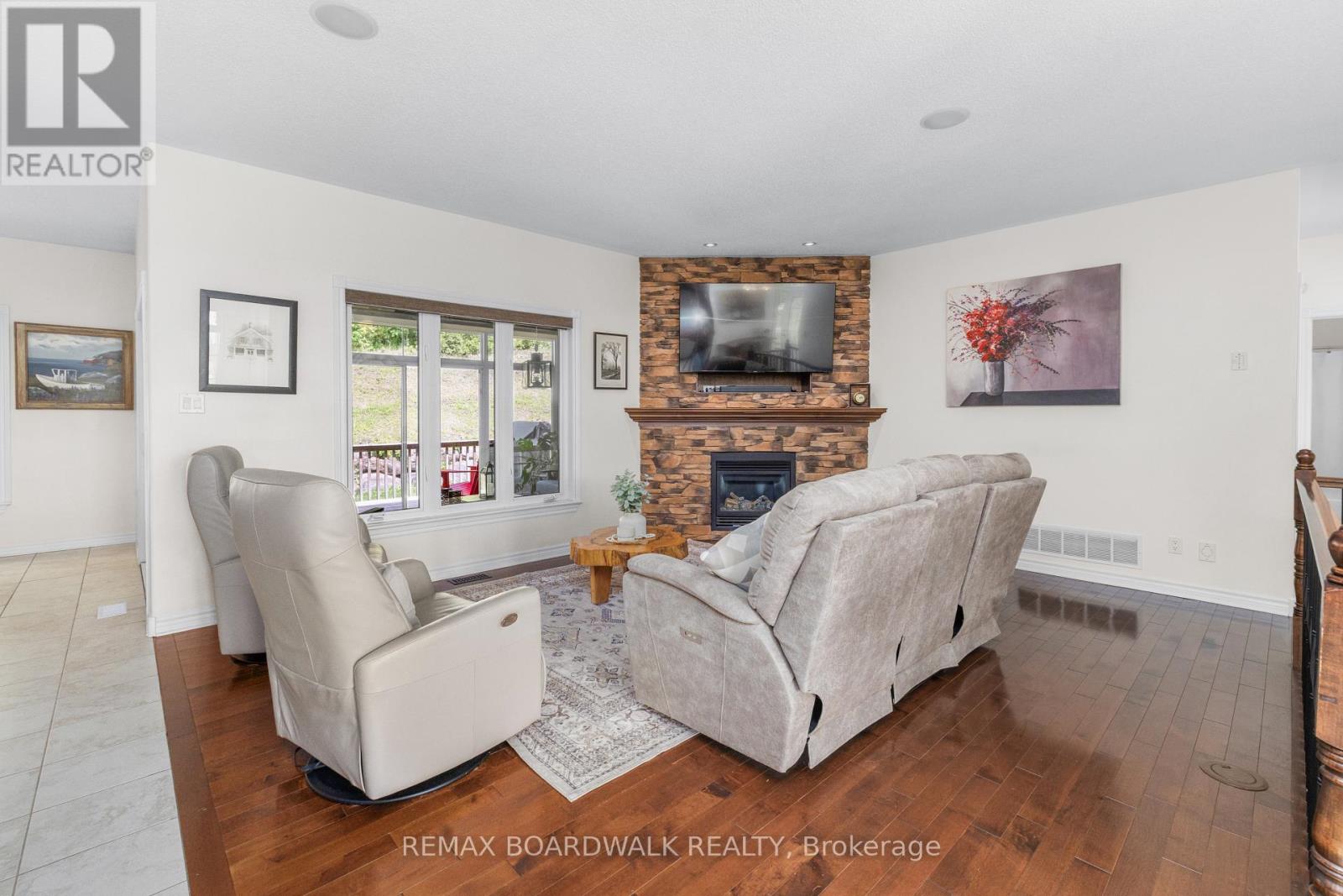 6671 THIRD LINE ROAD - 18
