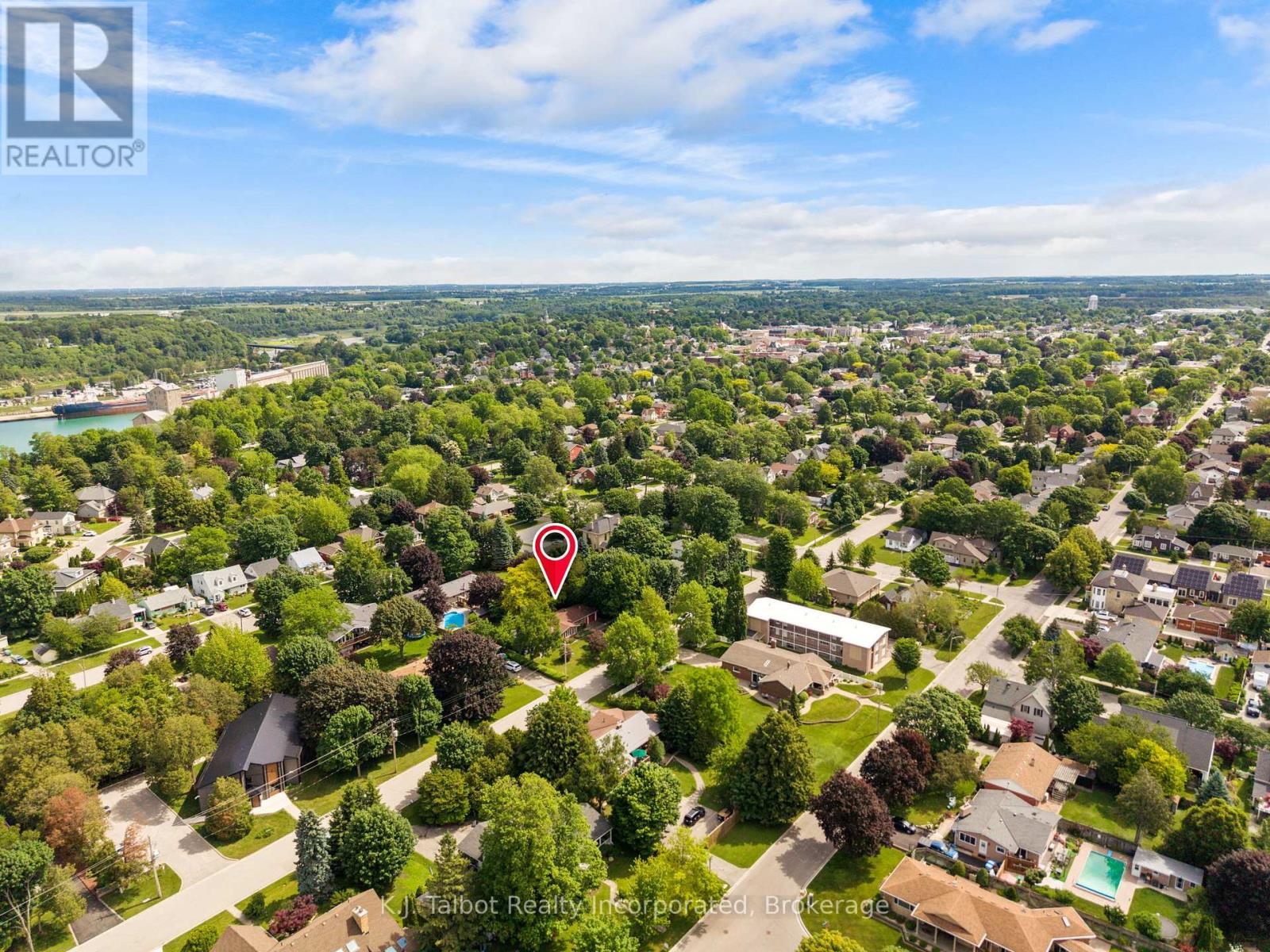 232 PICTON STREET W - 7