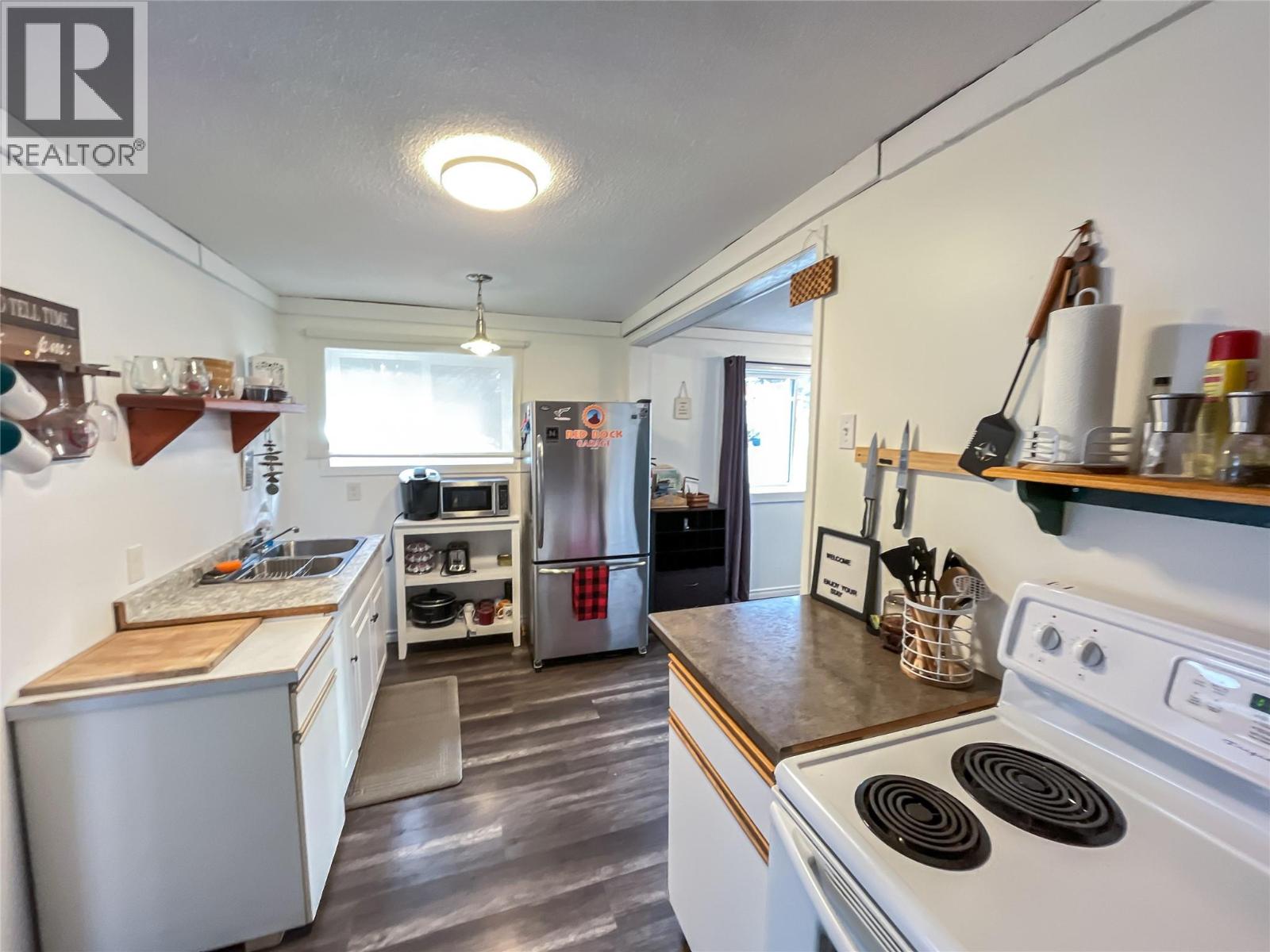 5844 Highway 33 - 7