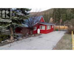 5844 Highway 33, Beaverdell, BC V0H1Y0 Photo 36