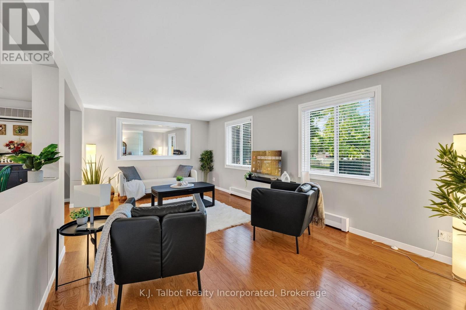 232 PICTON STREET W - 12