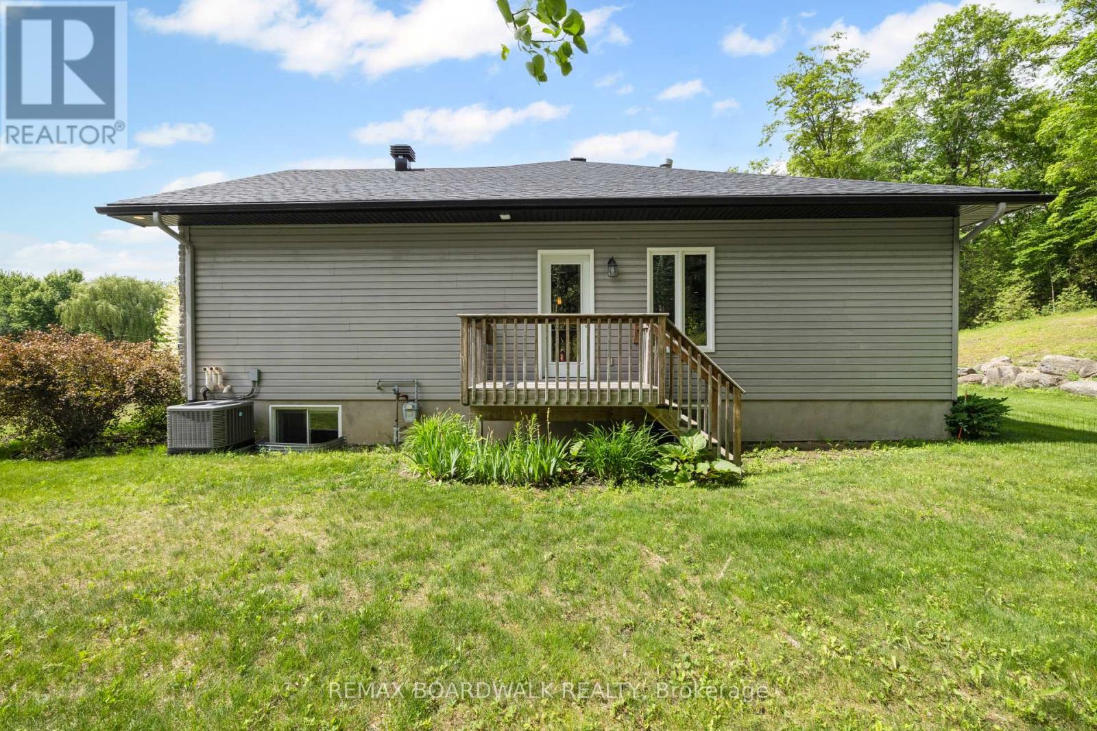 6671 THIRD LINE ROAD - 25