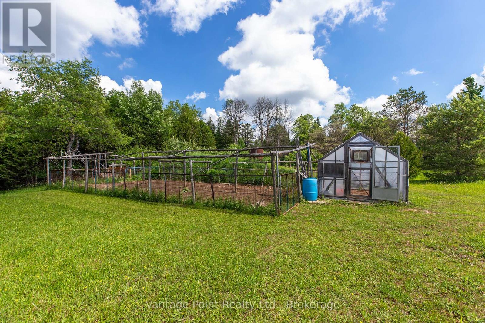 94 FORDS DRIVE - 24