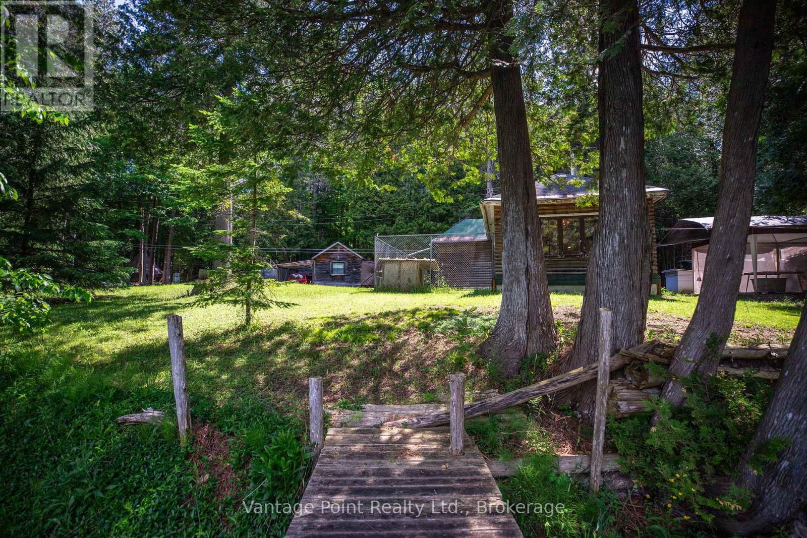 94 FORDS DRIVE - 49