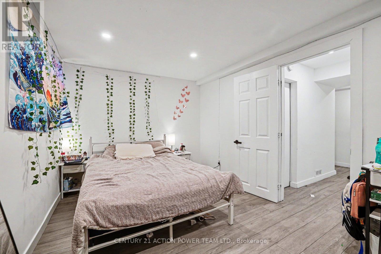 #76 48 SUMAC STREET - 19