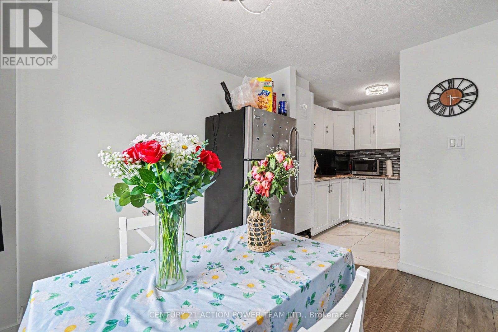 #76 48 SUMAC STREET - 9