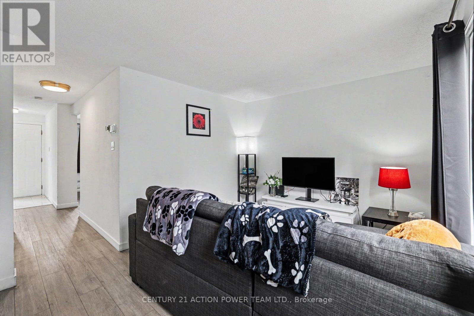 #76 48 SUMAC STREET - 7