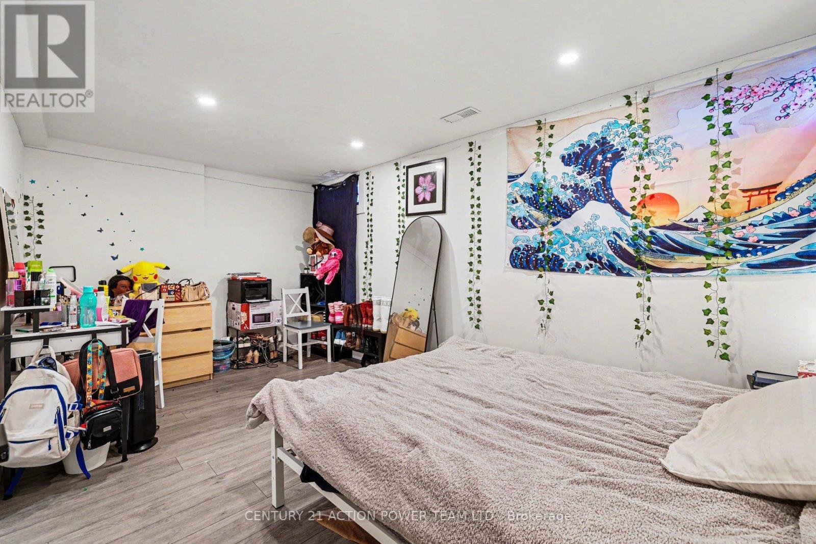 #76 48 SUMAC STREET - 20