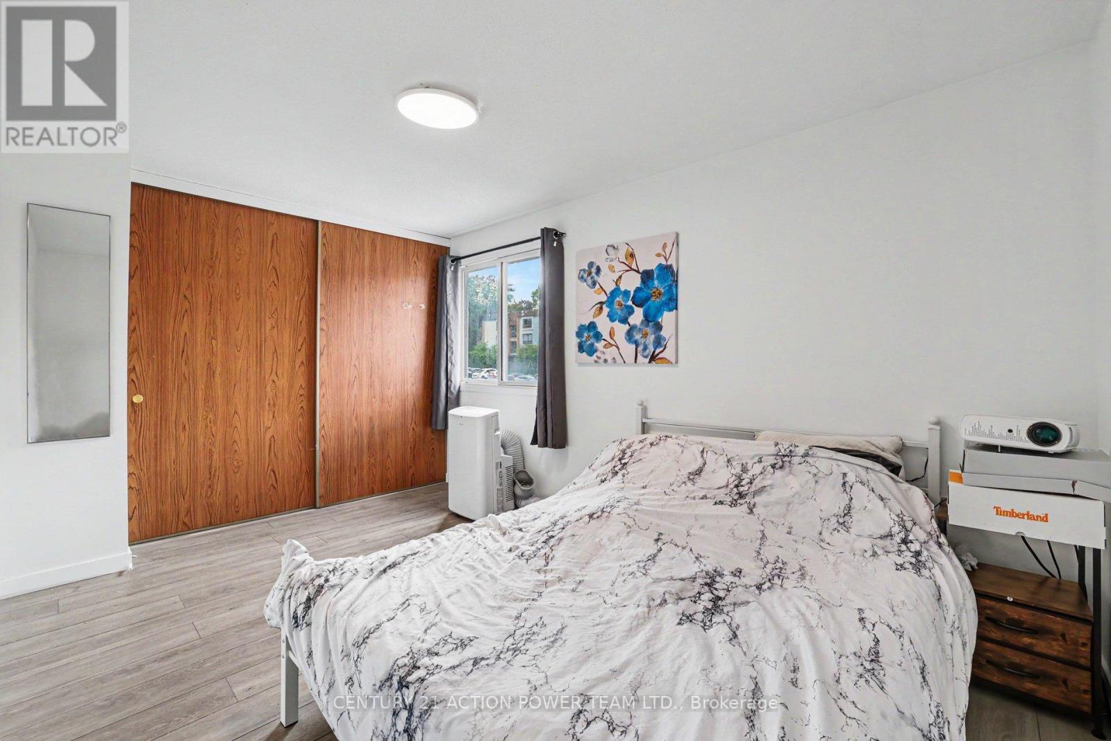 #76 48 SUMAC STREET - 18