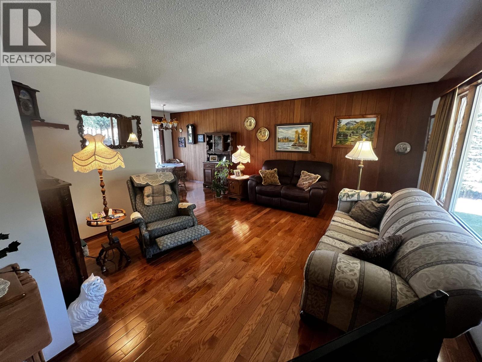 1358 16 HIGHWAY - 22