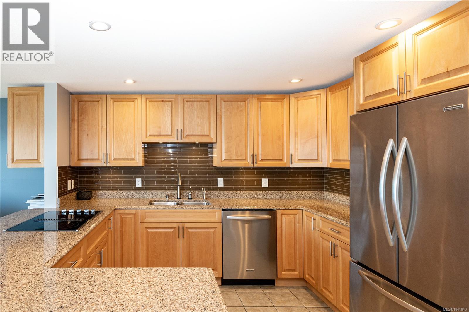 204 539 Island Hwy, Campbell River
