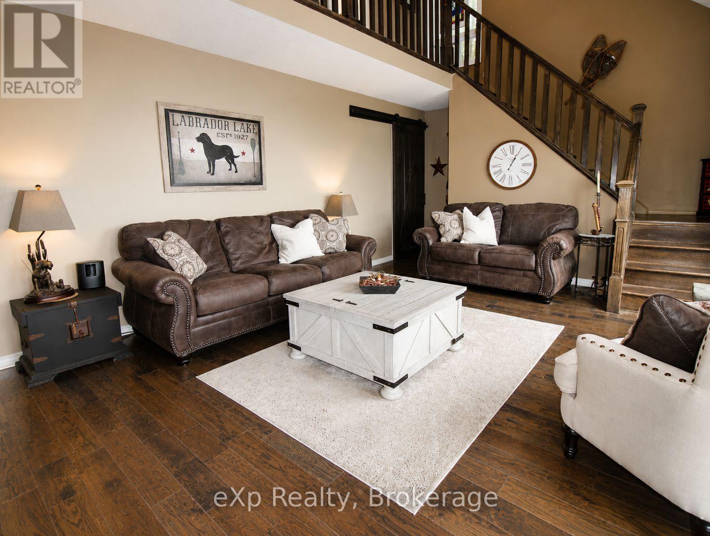 407047 GREY 4 ROAD - Image 23