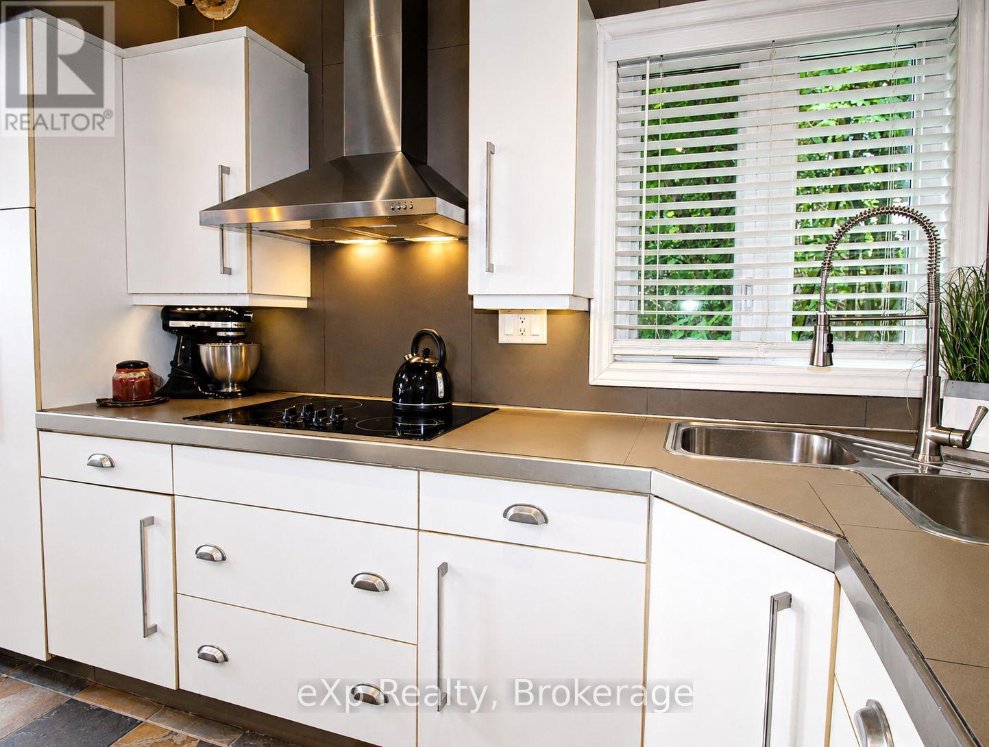 407047 GREY 4 ROAD - Image 19