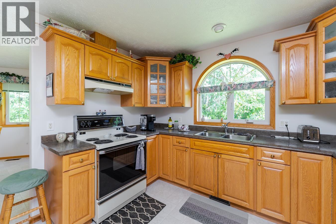 8315 DOMAGALA ROAD - 11