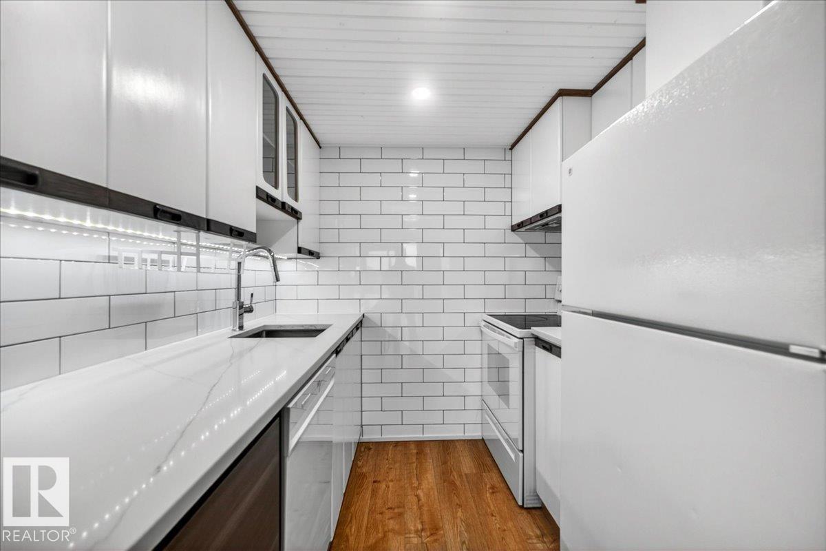 #1701 10045 117 ST NW - 9
