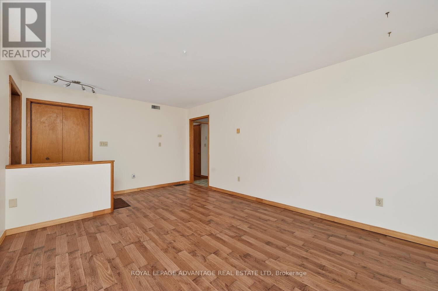 83 BROADVIEW AVENUE W - 11