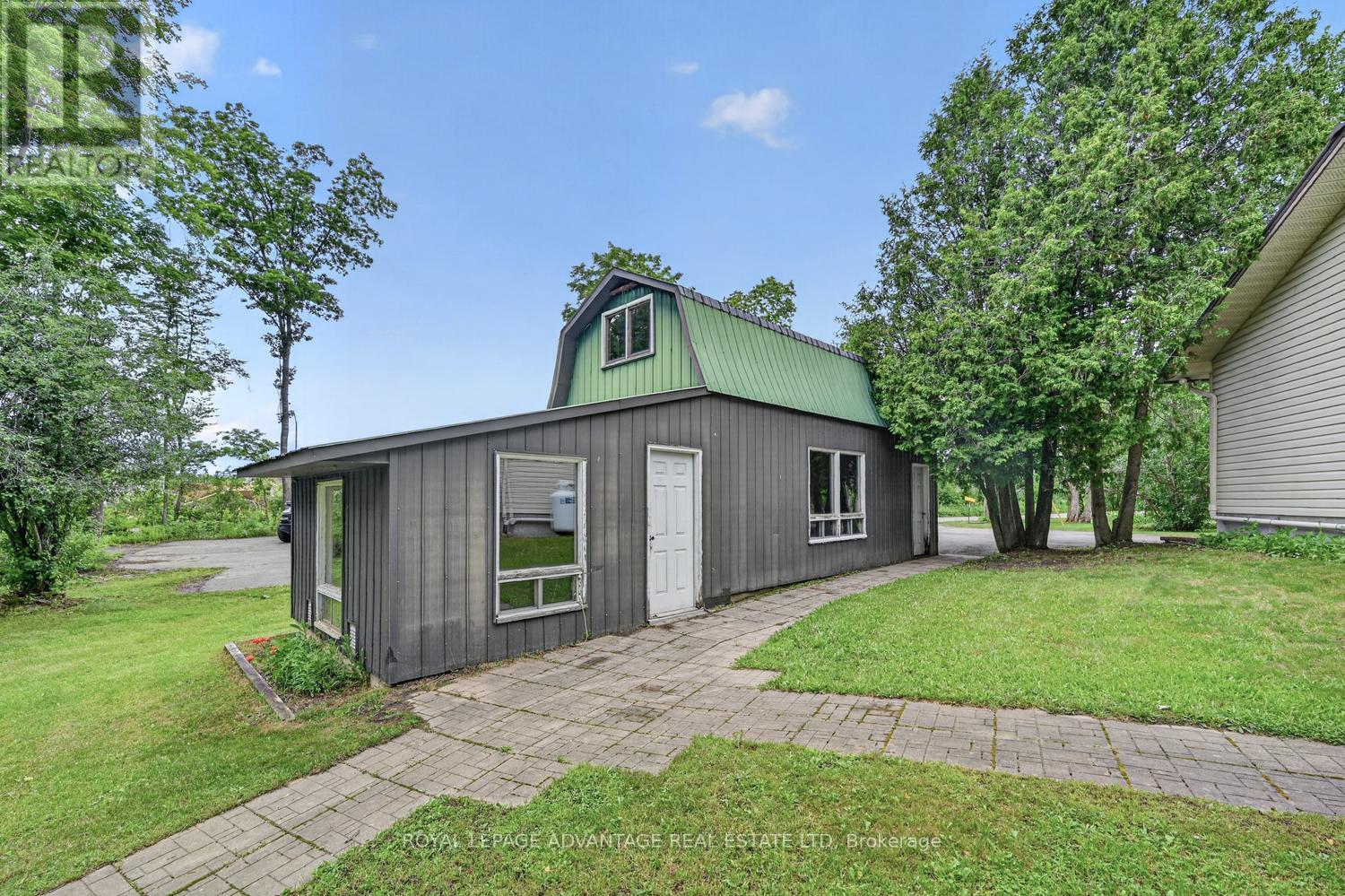 83 BROADVIEW AVENUE W - 37